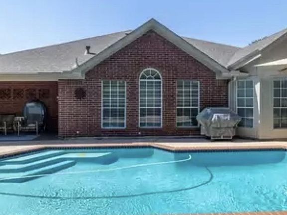 3rd image of 116 Silver Rock Dr