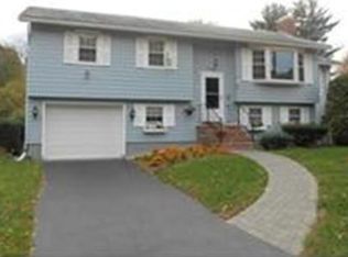 17 Balsam Dr, Chelmsford, MA 01824