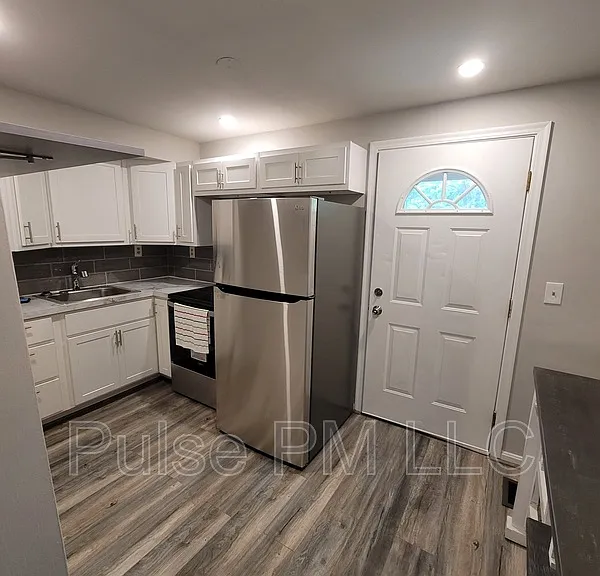816 Montague Rd #U2 — Photo 9
