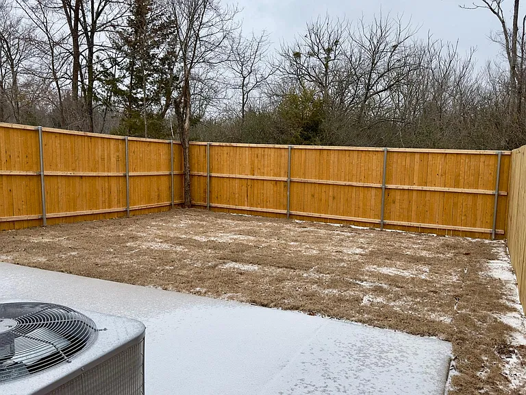 2614 S Fannin Ave — Photo 3