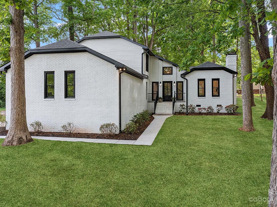 1st image of 158 Crystal Cir
