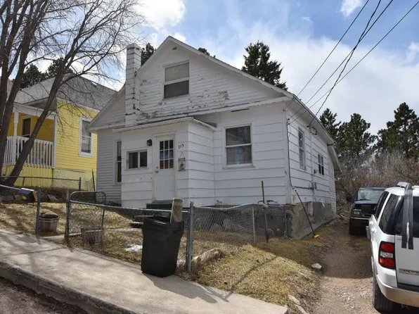 713 Sawyer St, Lead, SD 57754