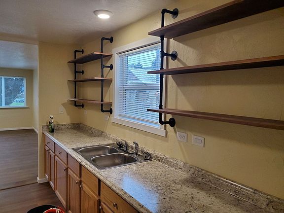 3rd image of 1308 N Pacific Highway Cottage #8