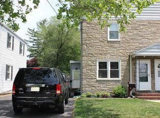 26 Robins Pl, Metuchen, NJ 08840
