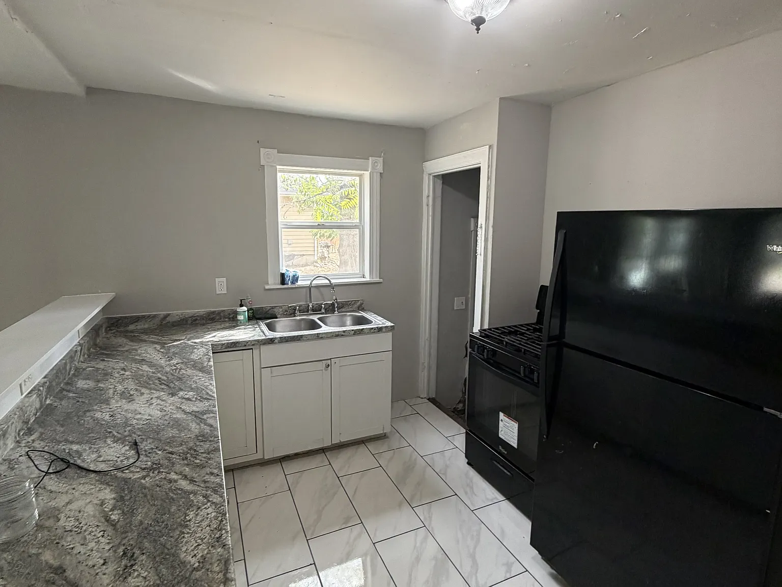 1021 Jackson North Avenue - 1 — Photo 2