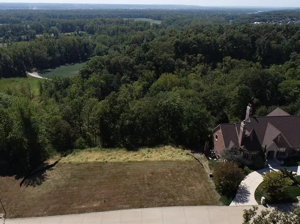 64 Castle Bluff Dr, Saint Charles, MO 63304