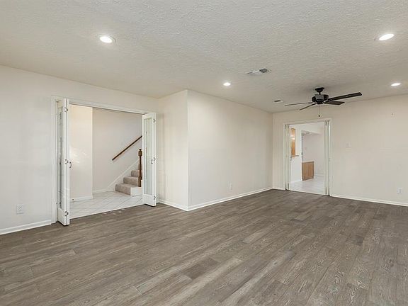3rd image of 20357 Fieldtree Dr