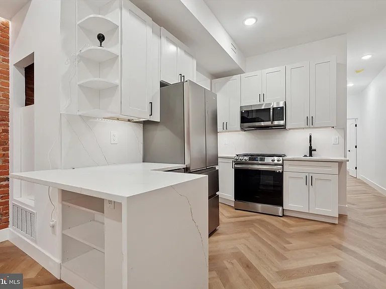 1438 Tasker St #1 — Photo 2