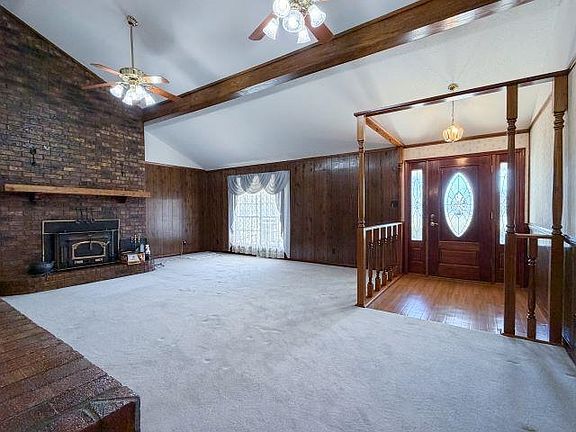2nd image of 1345 Woodland Trl