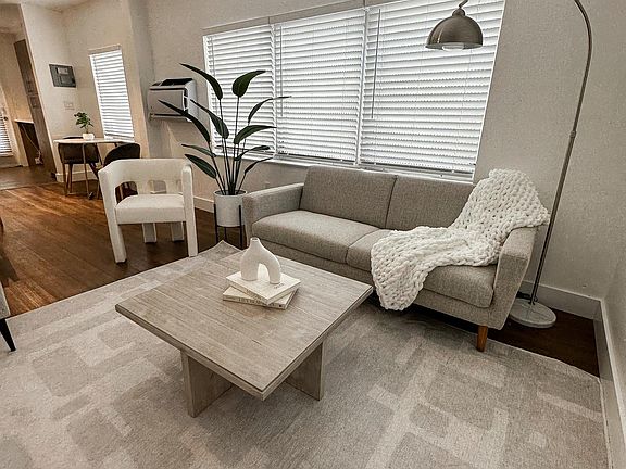 3rd image of 1044 Pennsylvania Ave APT 8