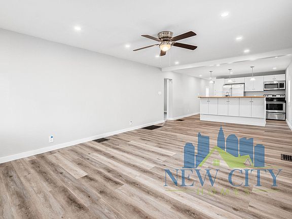 2nd image of 932 Campbell Ave