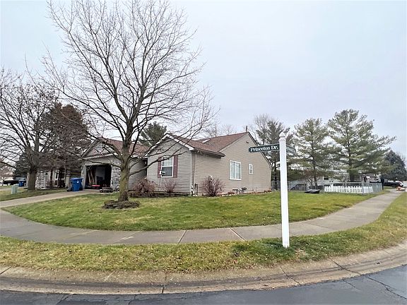 4th image of 990 Princeton Dr