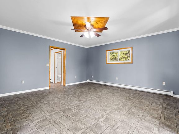 3rd image of 2054 E Levering Rd