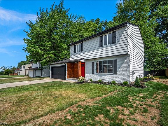 3rd image of 5616 Thoreau Dr