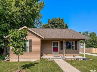 317 S Edwards Ave, Princeville, IL 61559