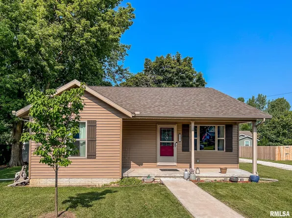 317 S Edwards Ave, Princeville, IL 61559