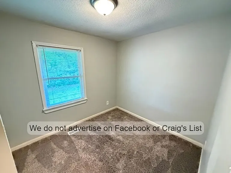 2721 Daly Ave — Photo 5