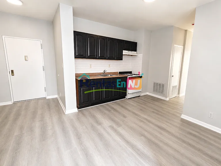 285 Goldsmith Ave #H4 — Photo 3