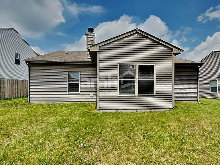 11723 Rossmore Dr — Photo 21
