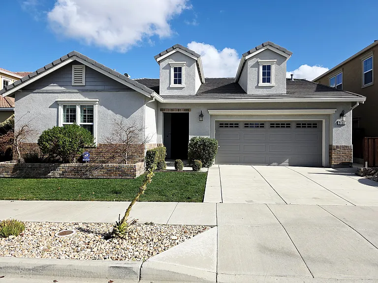 2488 Remy Cantos Dr — Photo 2