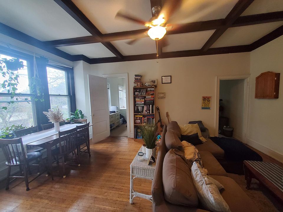 1st image of 4207 Pine St APT 1R