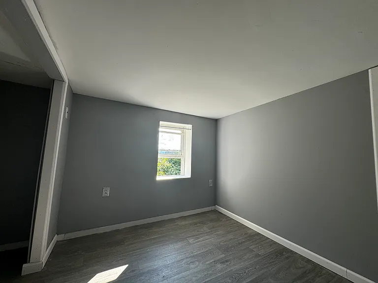 272 N Walnut St #1C — Photo 4