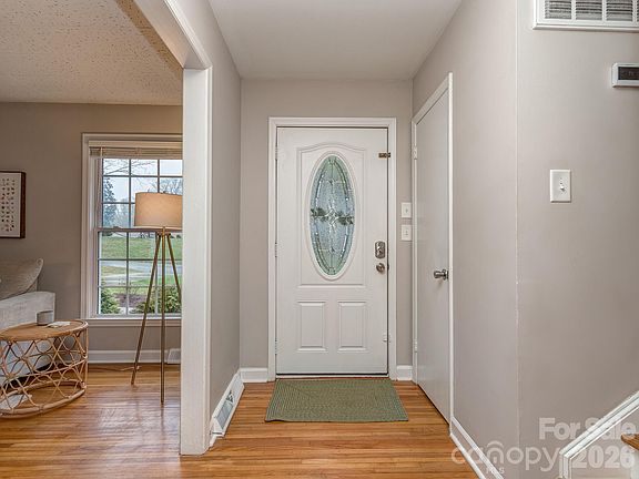 4th image of 6624 Sunview Dr