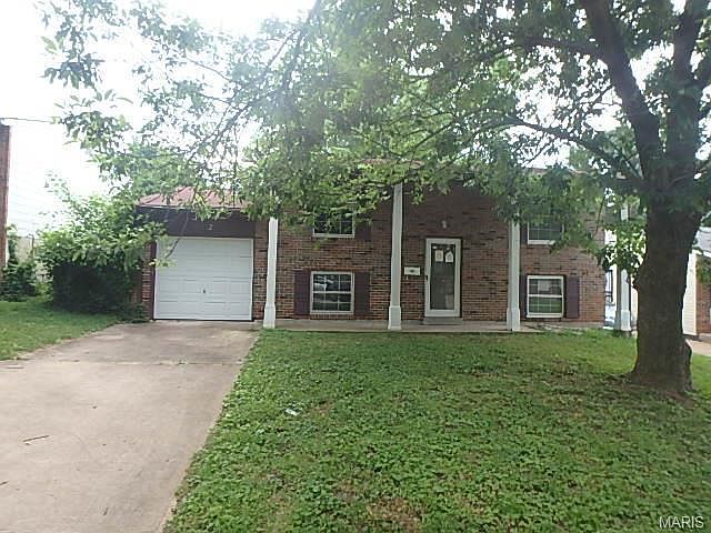 1st image of 10442 Castle Dr
