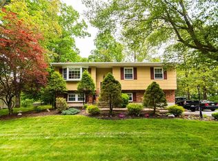 5 Fredrick Dr, Monroe, NY 10950