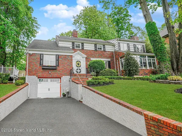 265 Lighthouse Ave, Staten Island, NY 10306