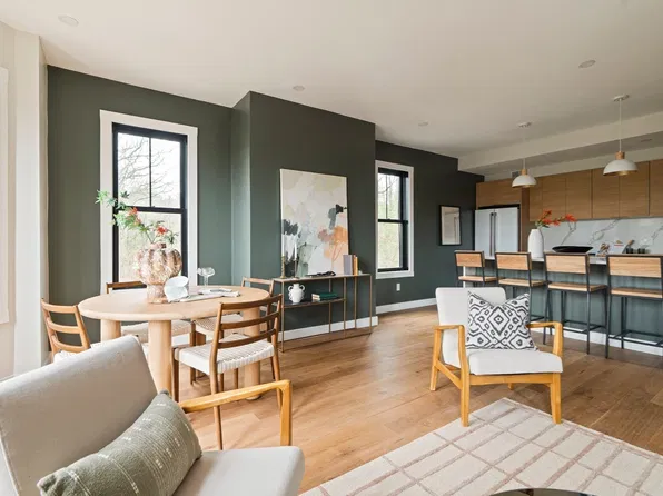 16-18 Yale Ter Unit 2, Jamaica Plain, MA 02130