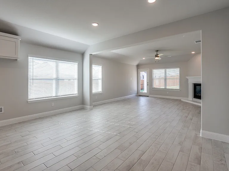 2902 Italia Ter — Photo 15