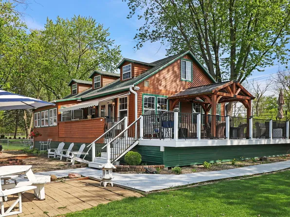 25704 W Clark St, Antioch, IL 60002