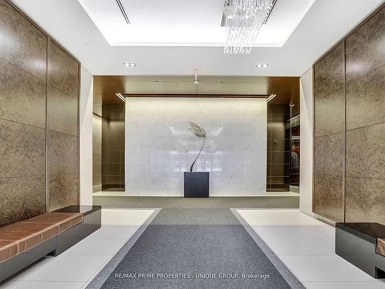 386 Yonge St #4101 — Photo 17