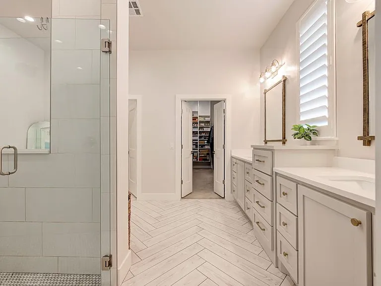 209 Pont De Normandie Ct — Photo 28
