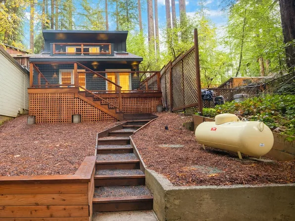 117 Redwood Avenue, Camp Meeker, CA 95419