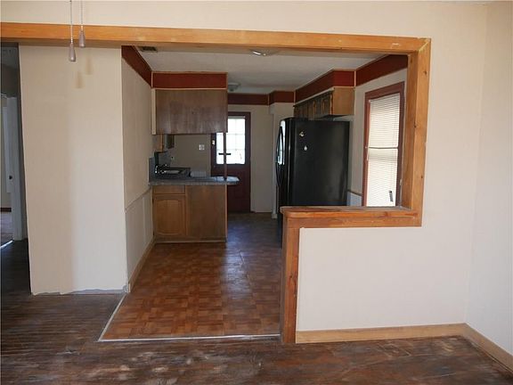5th image of 1609 SE 21st St