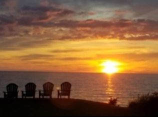 4455 N Lakeshore Dr, Holland, MI 49424