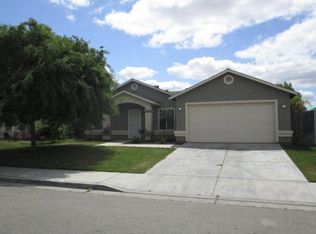 1622 Josephine Ave, Madera, CA