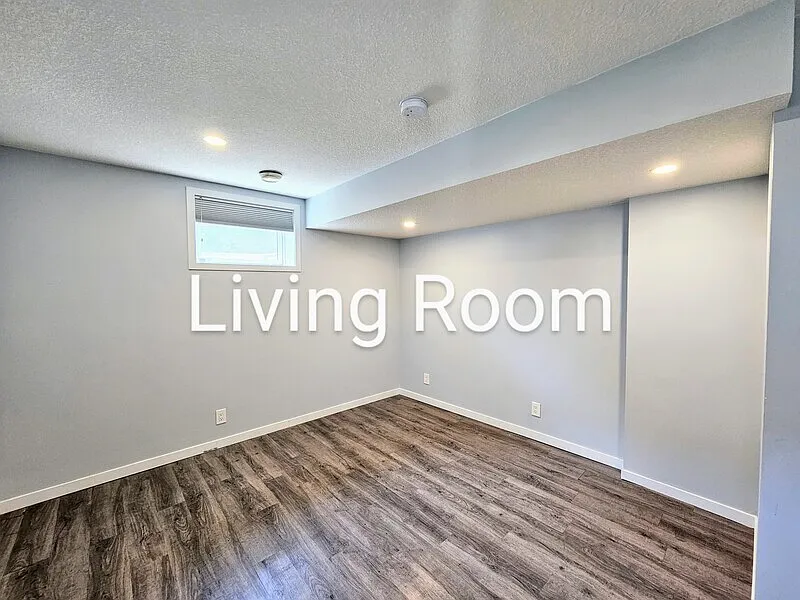 2 bed, 1.0 bath, 800 sqft, $1,000 — Photo 2