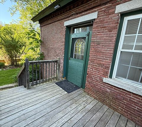Entry deck