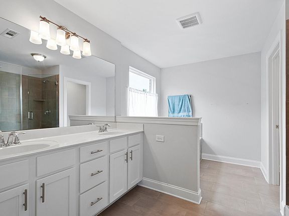 2nd image of 4011 Ethan Ave
