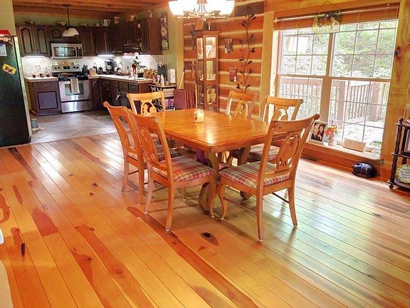 5th image of 1844 Lake Forest Ln