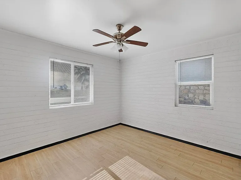 6203 Trowbridge Dr — Photo 16