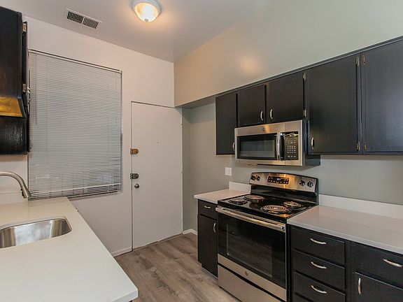 3rd image of 3454 N Elaine Pl APT 3