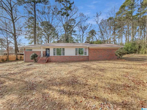 830 Parker Rd, Bessemer, AL 35022