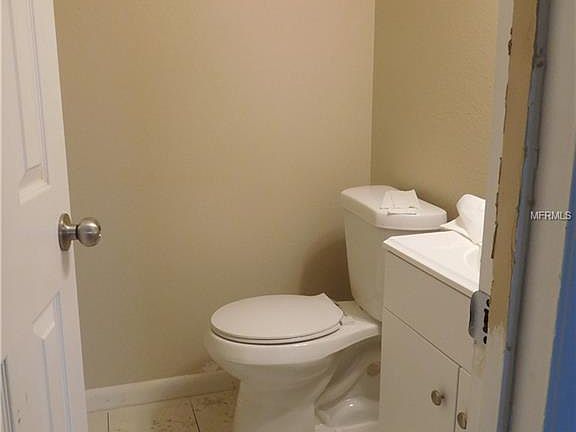 5th image of 570 Ruby Ct