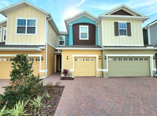 5735 Skytop Dr, Lithia, FL 33547