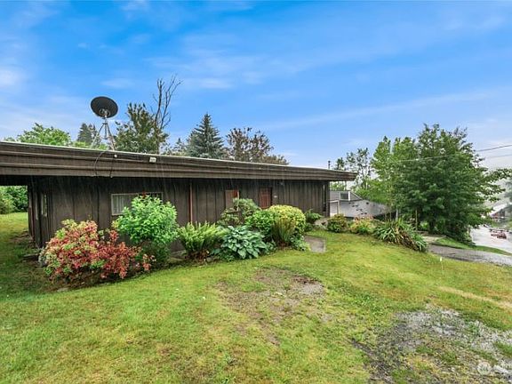 3rd image of 26515 NE Virginia St