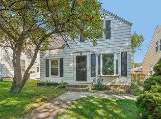 3750 S 14th St, Milwaukee, WI 53221